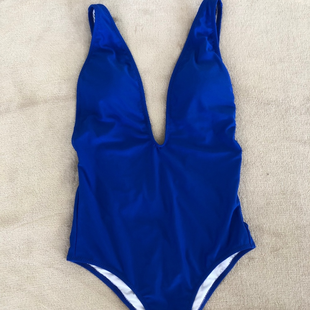 WOMENS HIGH CUT ONE PIECE BACKLESS SWIMSUIT